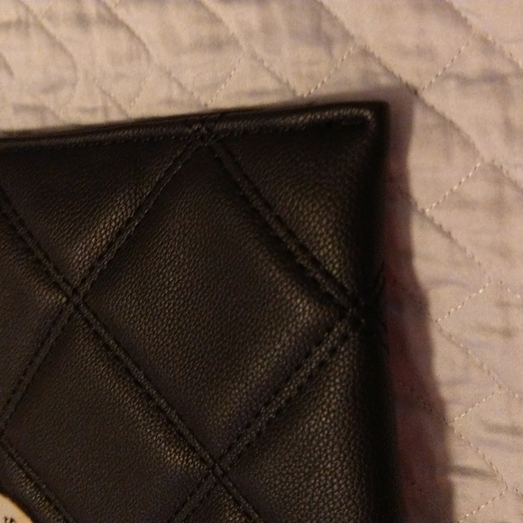 NWT Guess Black Purse Wristlet - Picture 4 of 8
